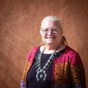 Meet your Posher, Cynthia